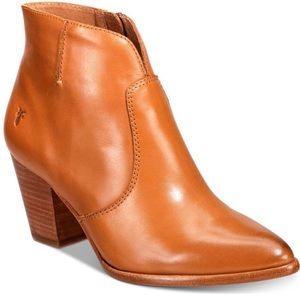 S11 FRYE Jennifer Bootie in Cognac Leather